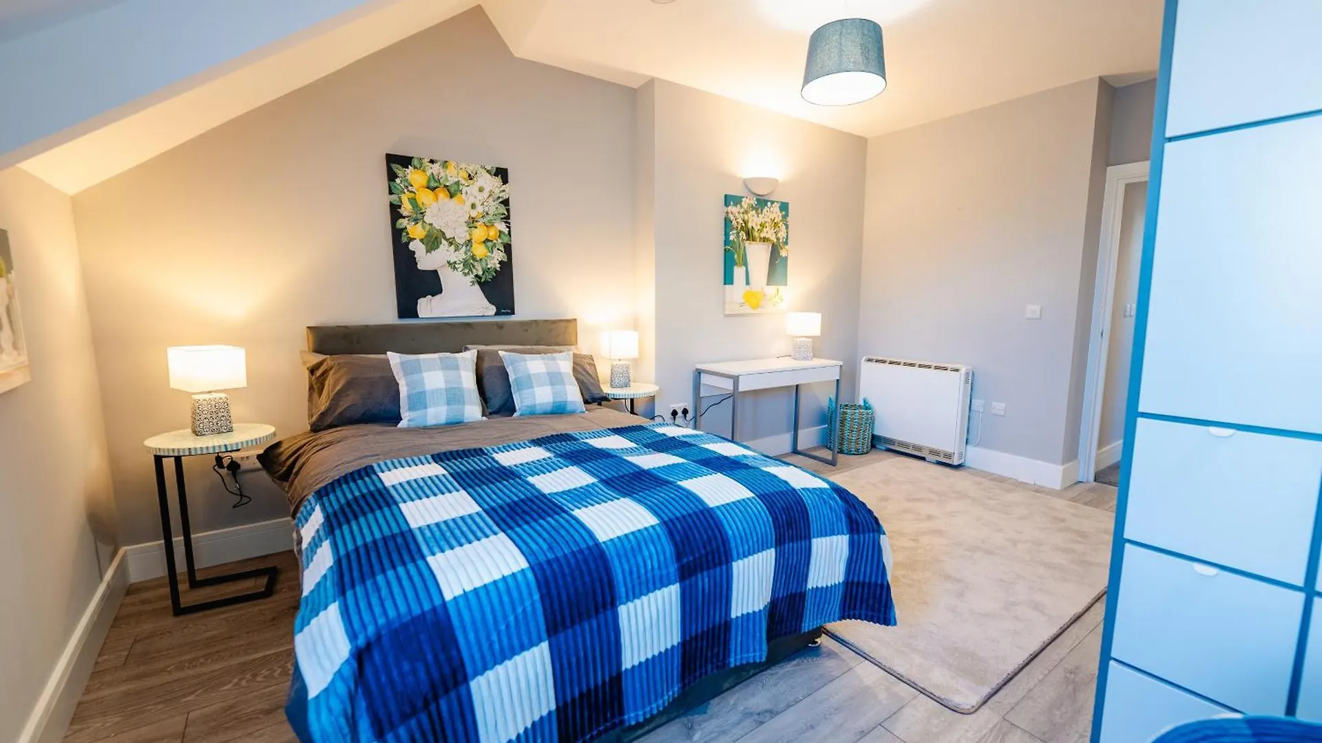 Luxury Spacious 2-Bed & High Ceiling Cardiff Appartement